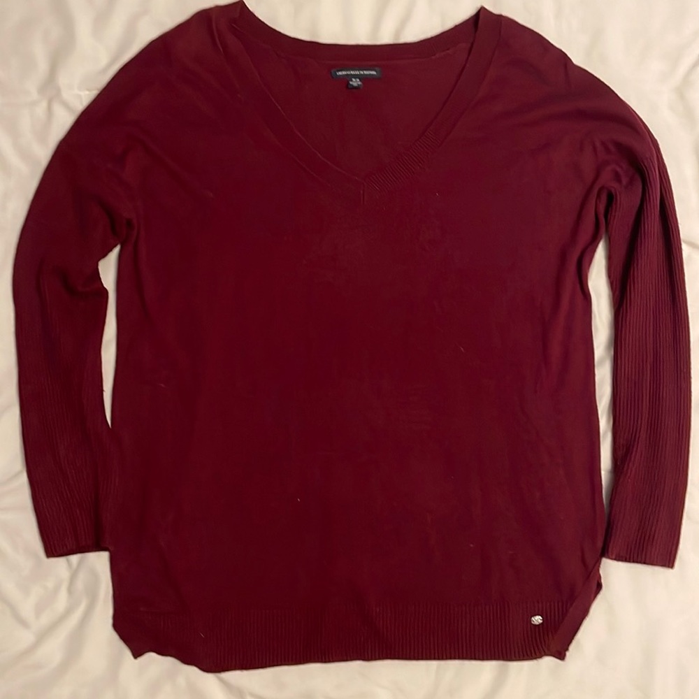 American Eagle, light weight, burgundy sweater. Size Medium